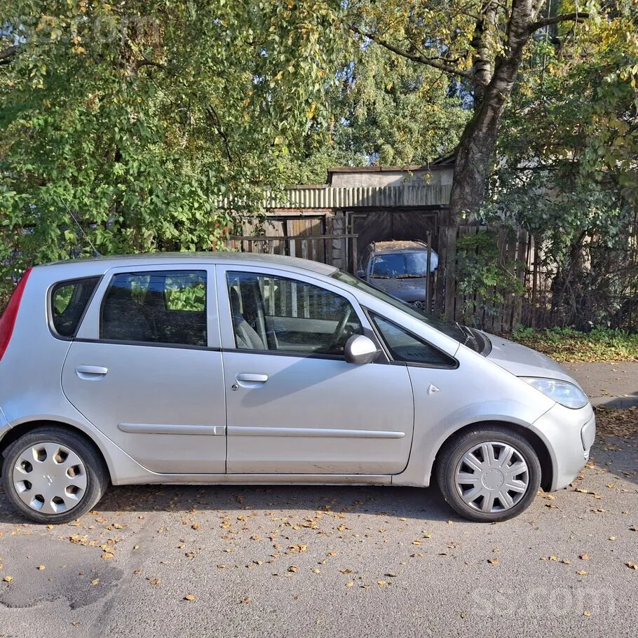 Mitsubishi Colt 2007 photo 3