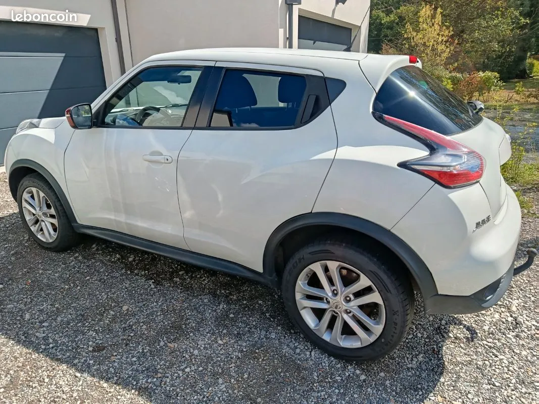 Nissan Juke 2015 photo 2