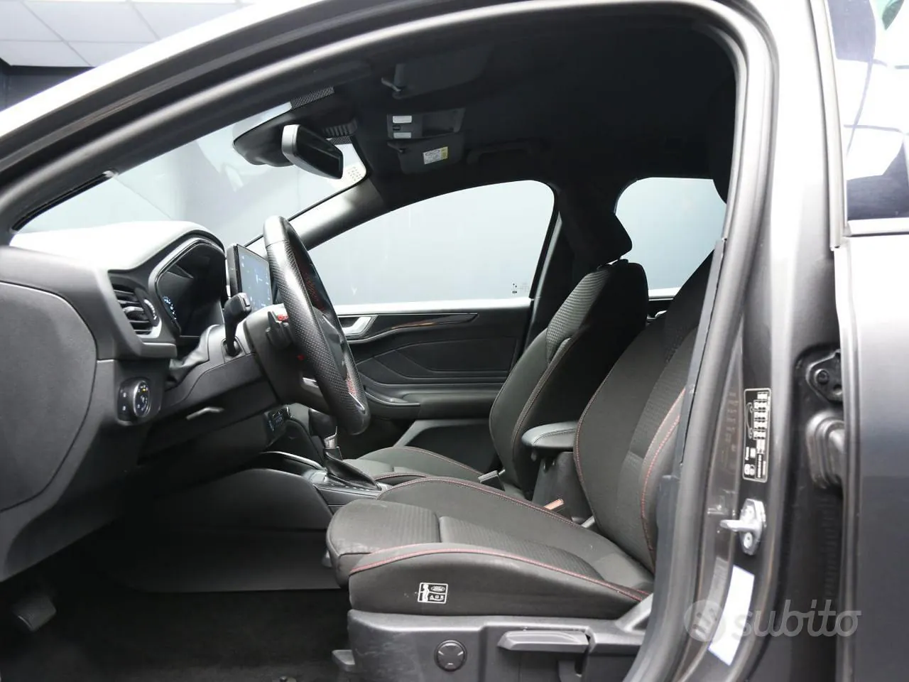 Ford Focus 2023 photo 4