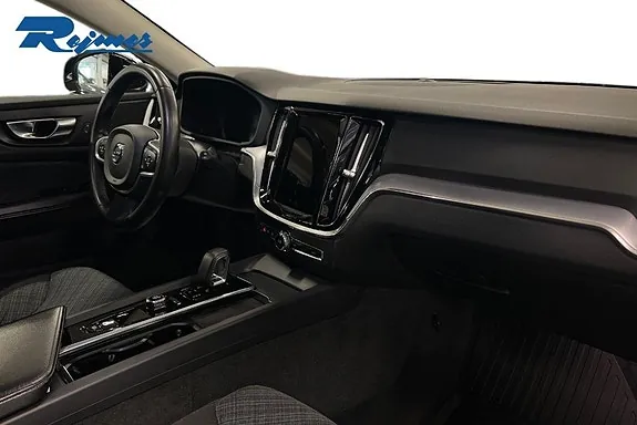 Volvo V60 2023 photo 4