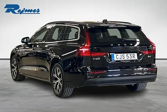 Volvo V60 2023 photo 2