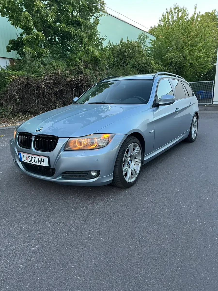 BMW 3 Series 2009 photo 3