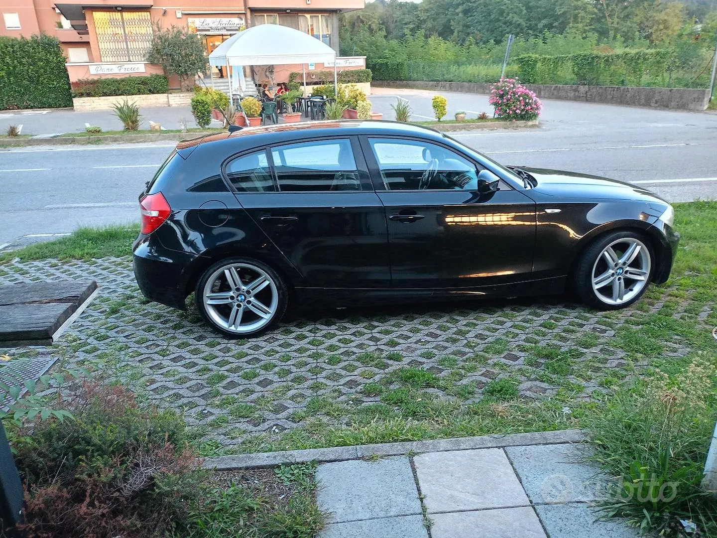 BMW 1 Series 2010 photo 3