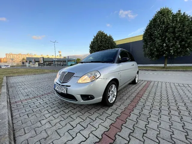 Lancia Ypsilon 2009 photo 2