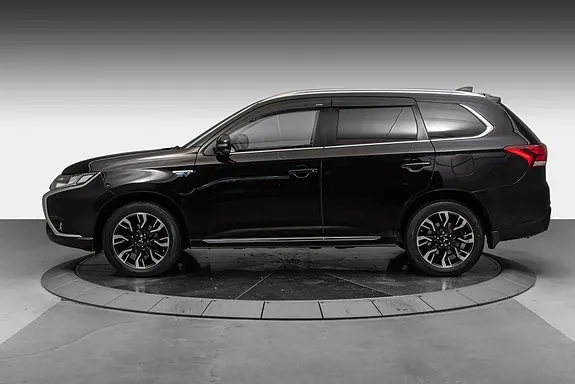 Mitsubishi Outlander 2018 photo 2