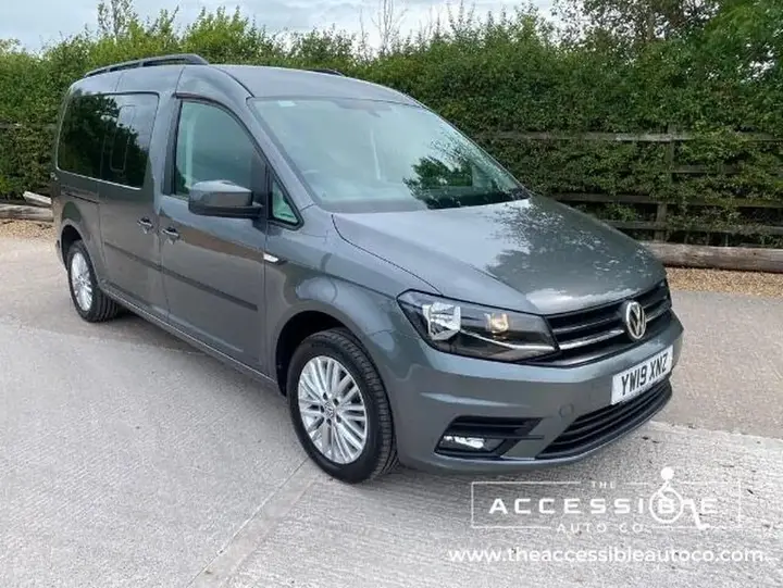 Volkswagen Caddy Maxi 2019 photo 2