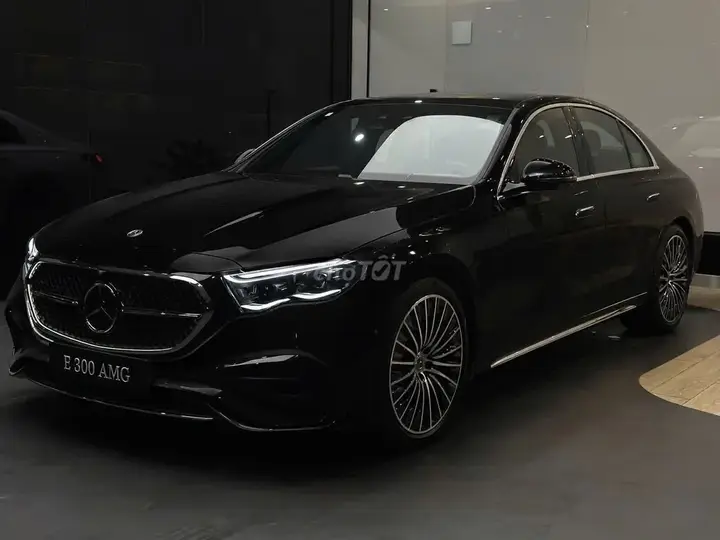 Mercedes-Benz E-Class 2026 photo 4