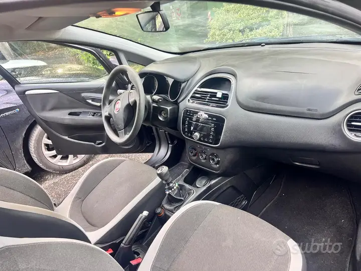 Fiat Punto Evo 2012 photo 3