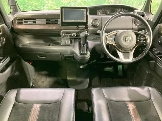 Honda N-Box 2018 photo 2