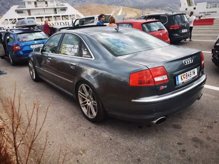 Audi A8 2007 photo 2