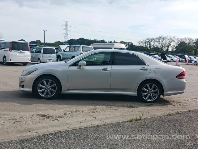 Toyota Crown 2008 photo 4