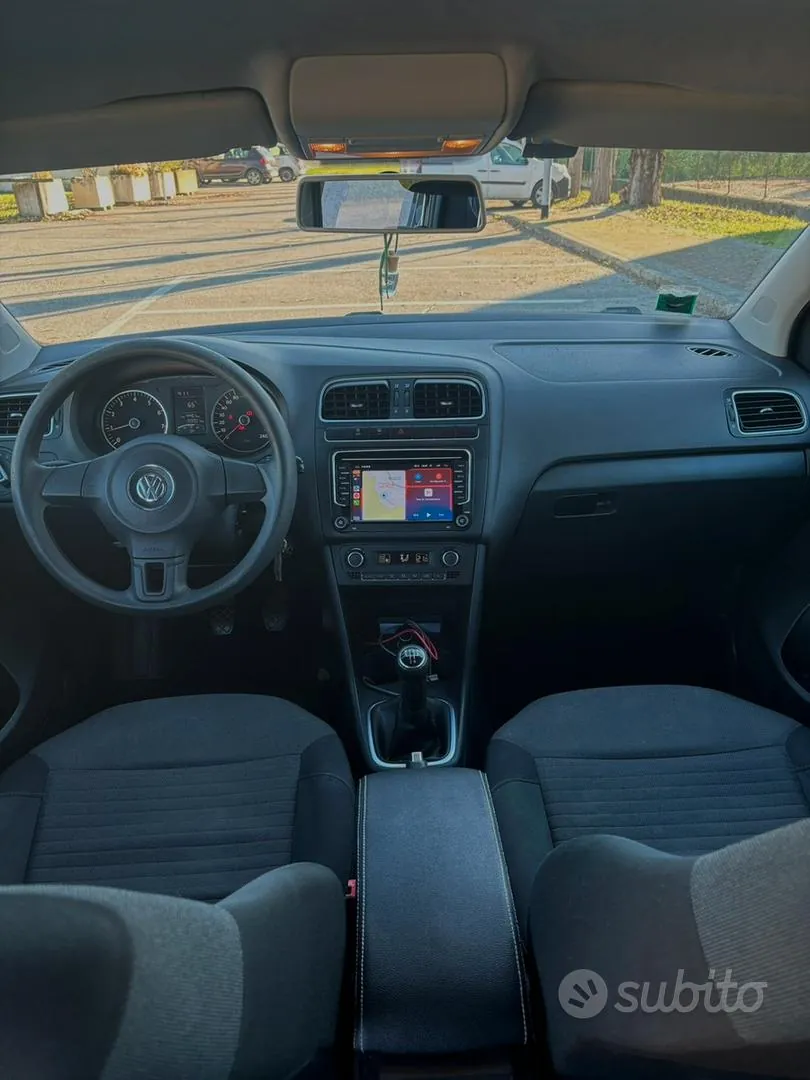 Volkswagen Polo 2012 photo 4