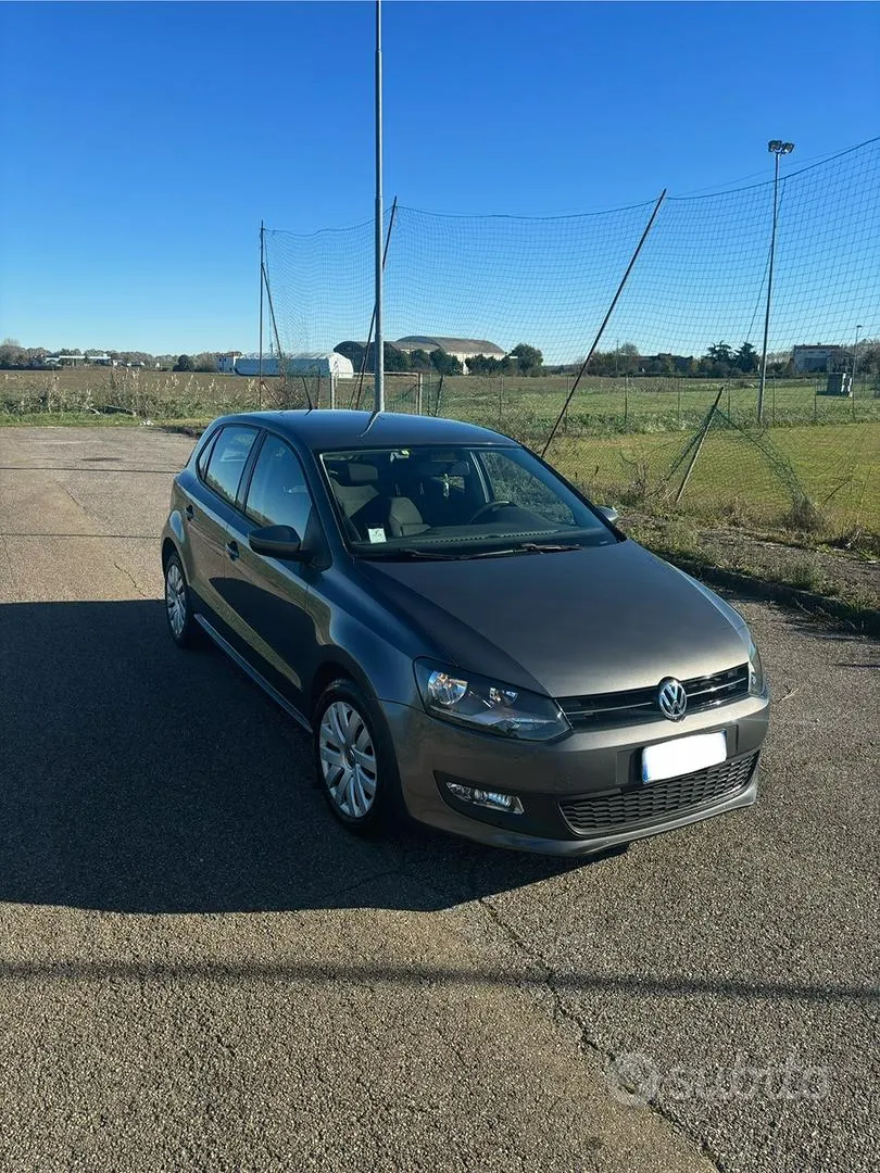 Volkswagen Polo 2012 photo 2