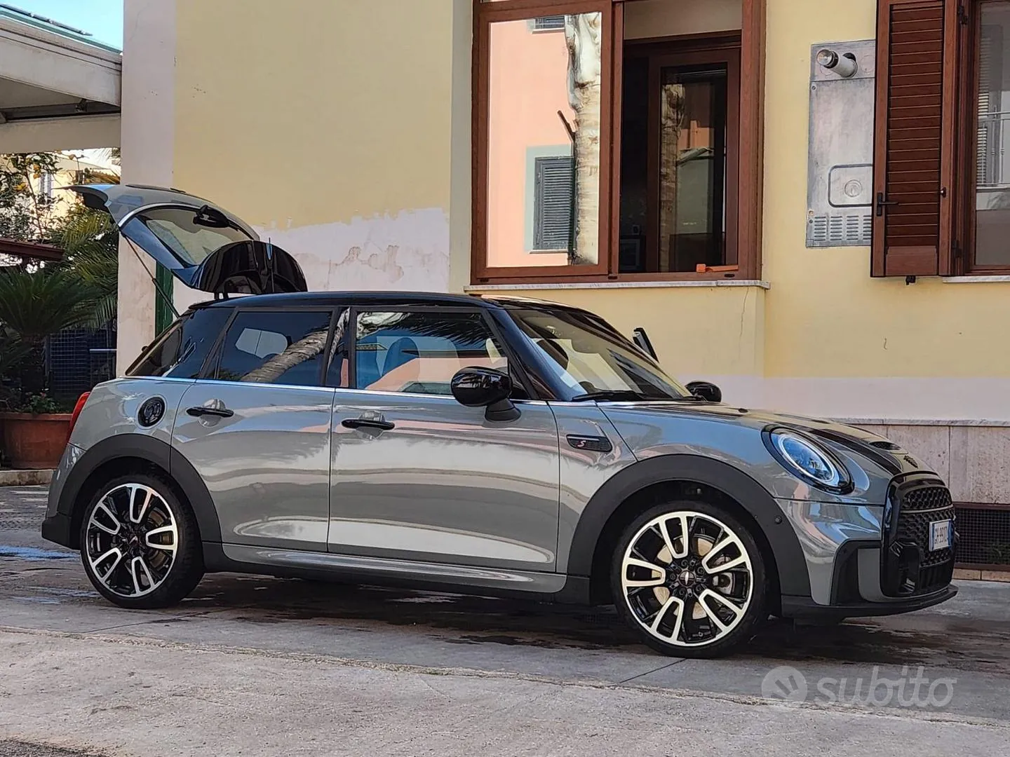 Mini Cooper S 2021 photo 2