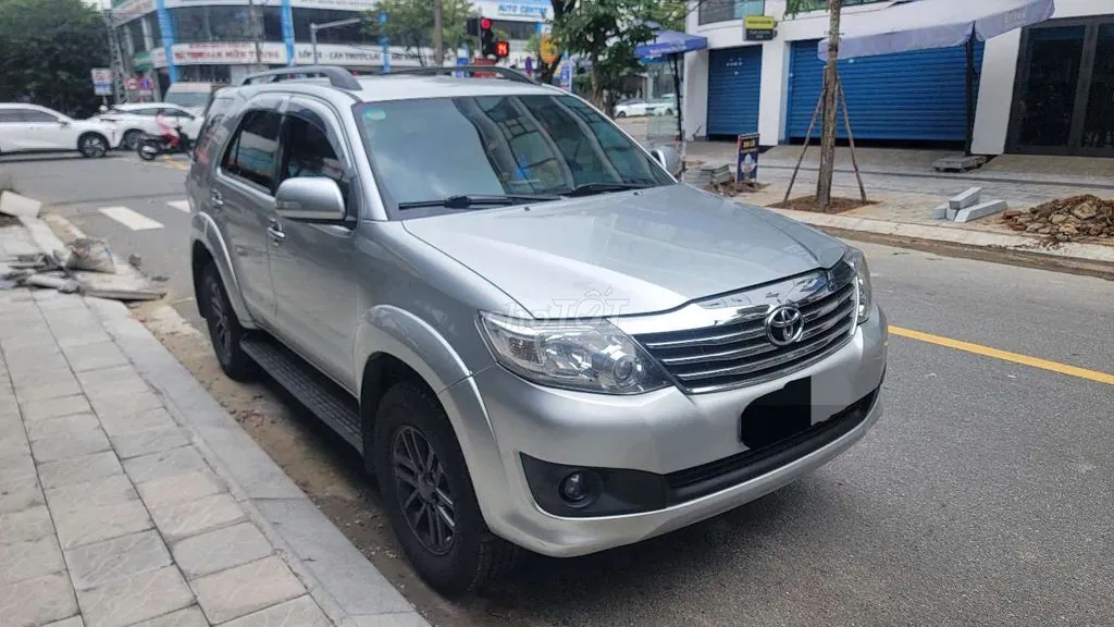 Toyota Fortuner photo 2
