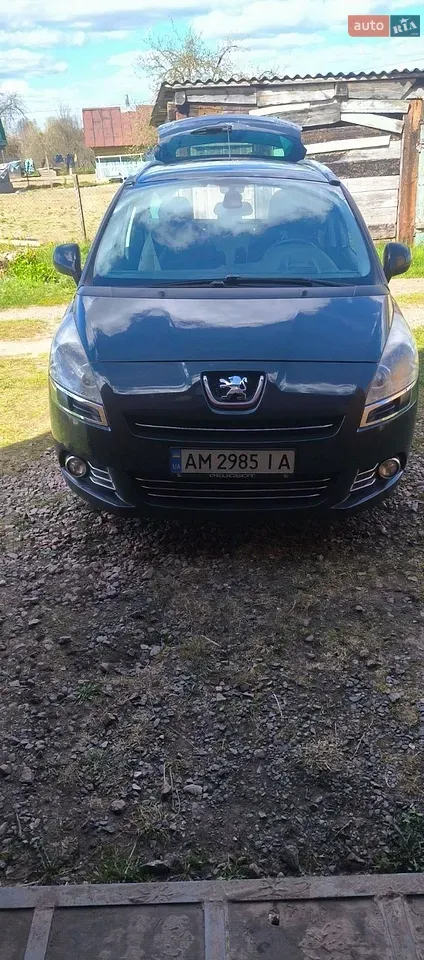 Peugeot 5008