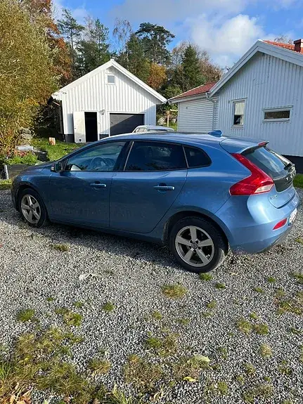 Volvo V40 2015 photo 2