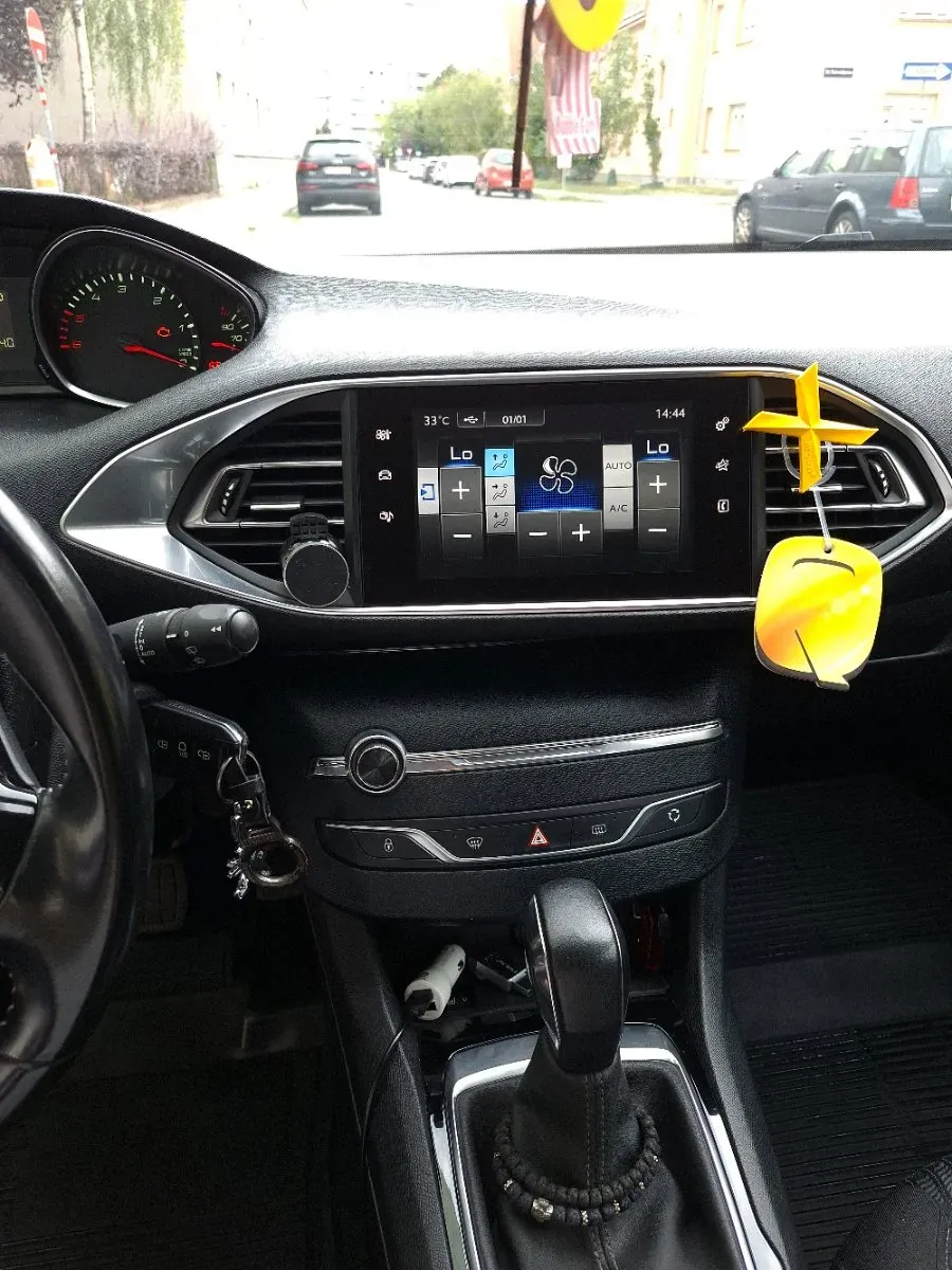 Peugeot 308 Sw 2016 photo 2