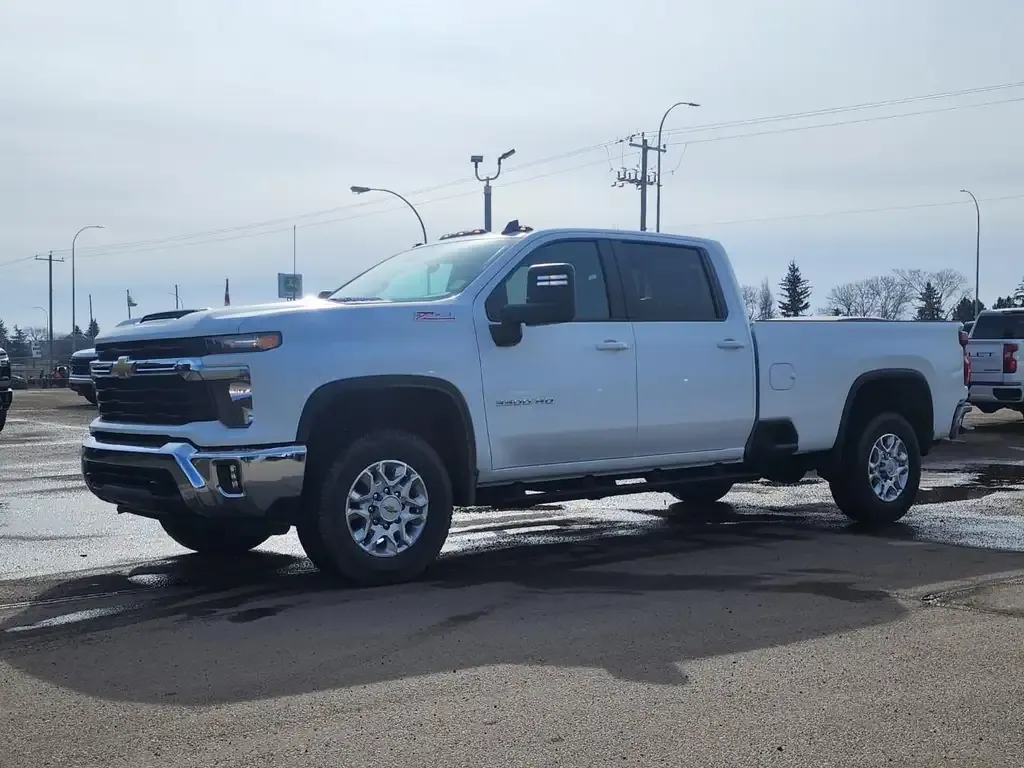 Chevrolet Silverado 3500 2026 photo 2