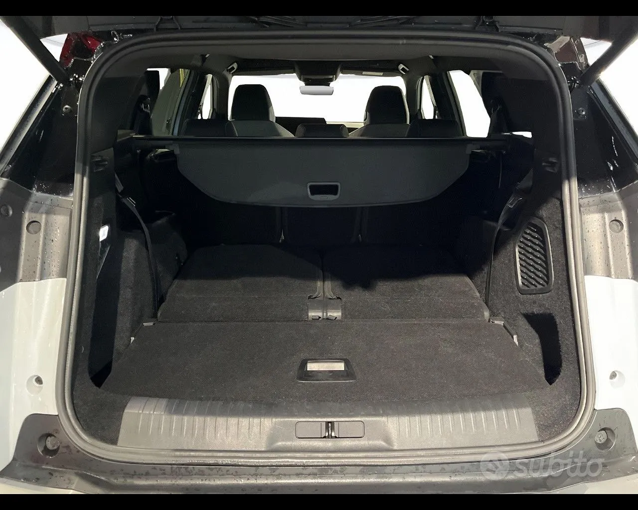 Peugeot 5008 2025 photo 4