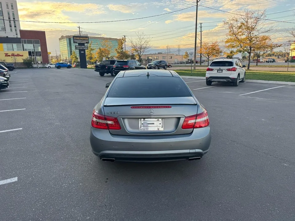 Mercedes-Benz E-Class 2011 photo 4