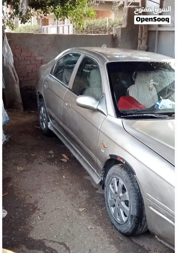 Kia Shuma