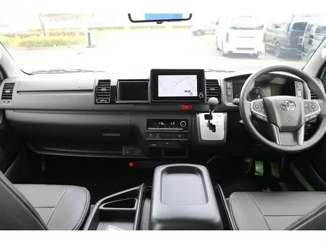 Toyota Hiace Wagon 2026 photo 3