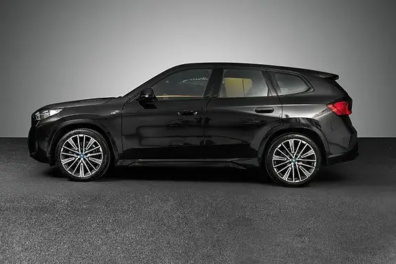 BMW Ix1 2023 photo 3