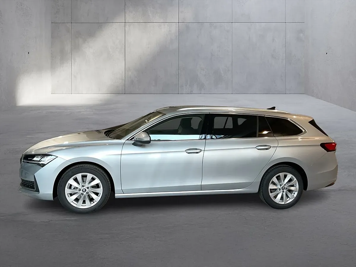 Skoda Superb 2026 photo 2