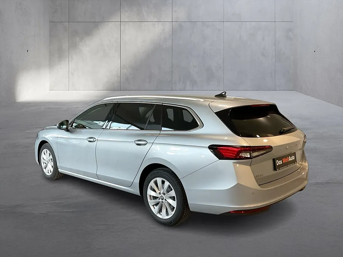 Skoda Superb 2026 photo 3