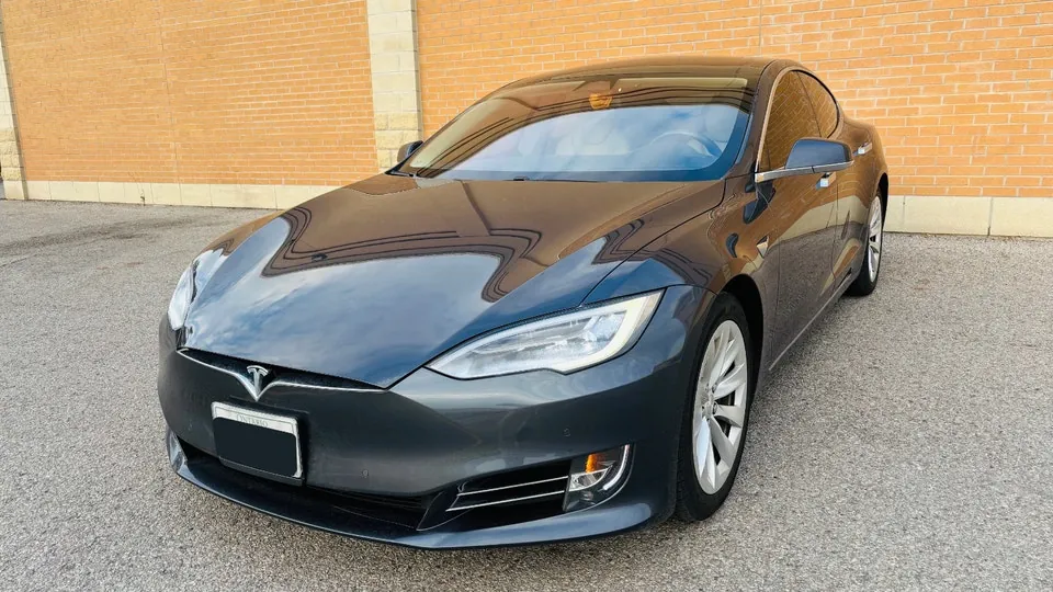 Tesla Model S 2017 photo 3