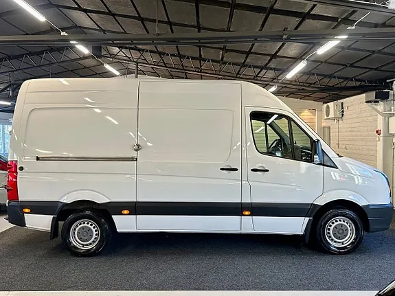 Volkswagen Crafter 35 2016 photo 2