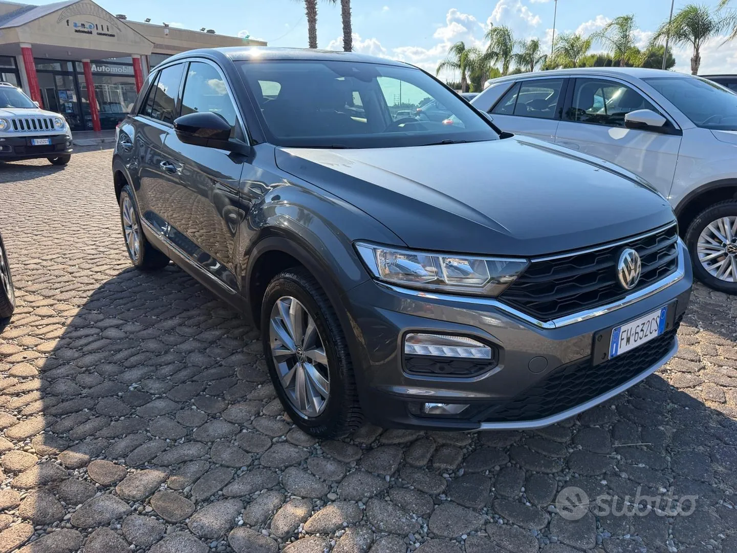 Volkswagen T-Roc 2019 photo 2