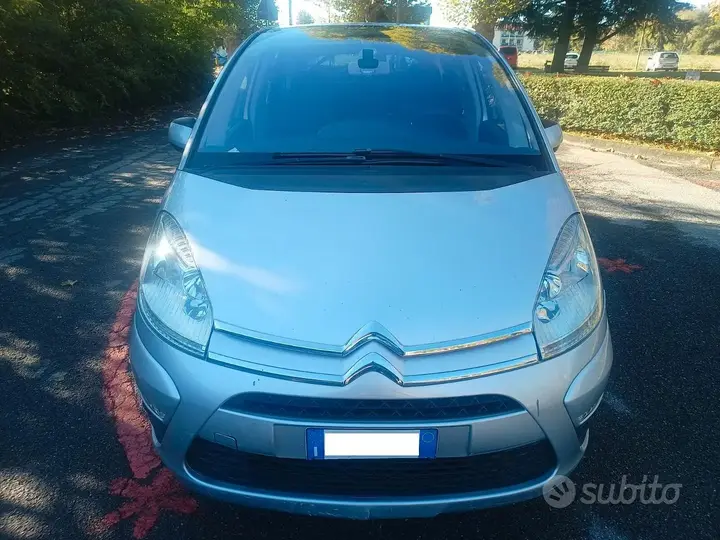 Citroen C4 Picasso 2011 photo 3