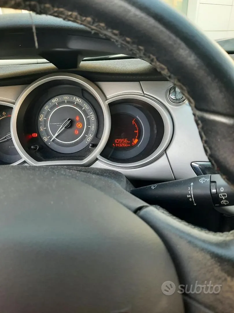 Citroen C3 2011 photo 2