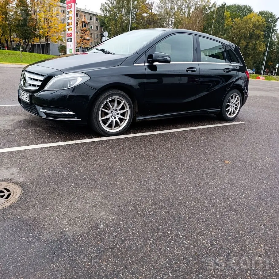 Mercedes-Benz B-Class 2013 photo 4