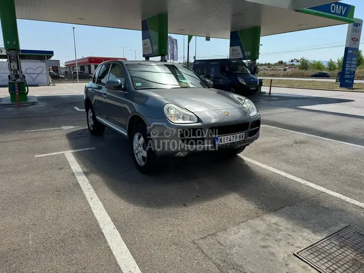 Porsche Cayenne 2004 photo 2