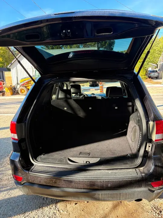 Jeep Grand Cherokee 2011 photo 4