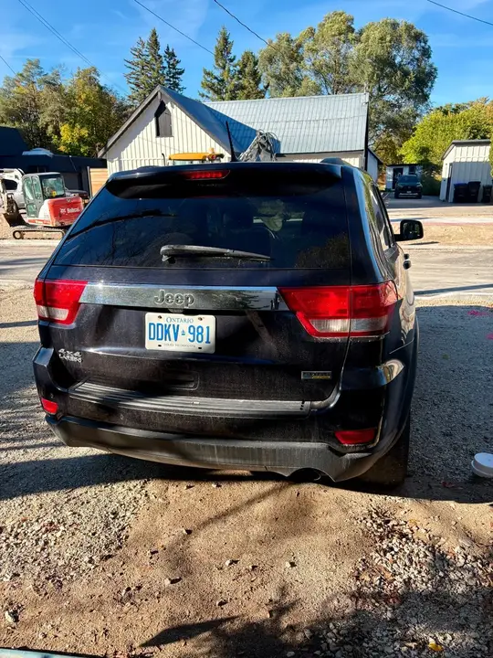Jeep Grand Cherokee 2011 photo 2