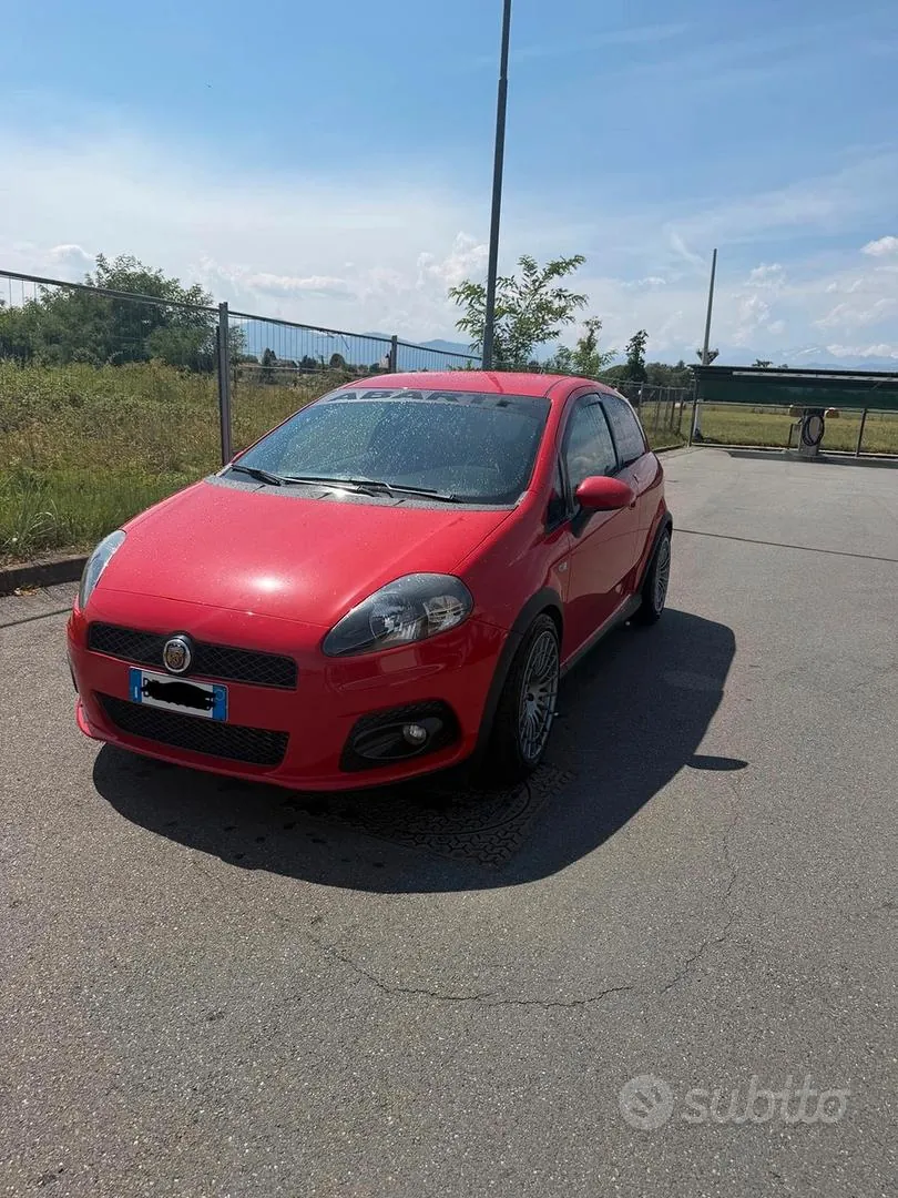Fiat Punto 2009 photo 2