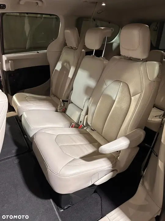 Chrysler Pacifica 2017 photo 4