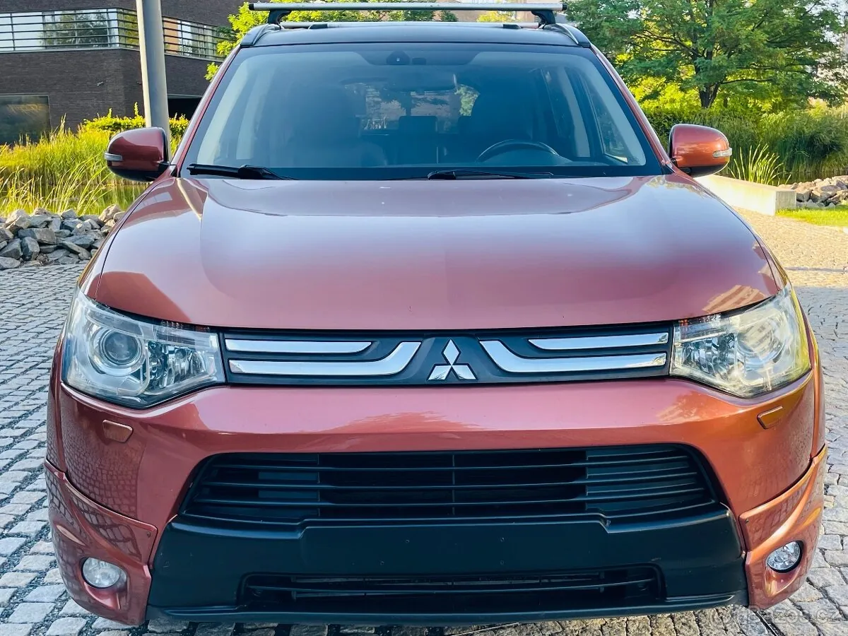 Mitsubishi Outlander 2012 photo 3