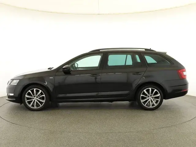 Skoda Octavia Combi 2017 photo 2