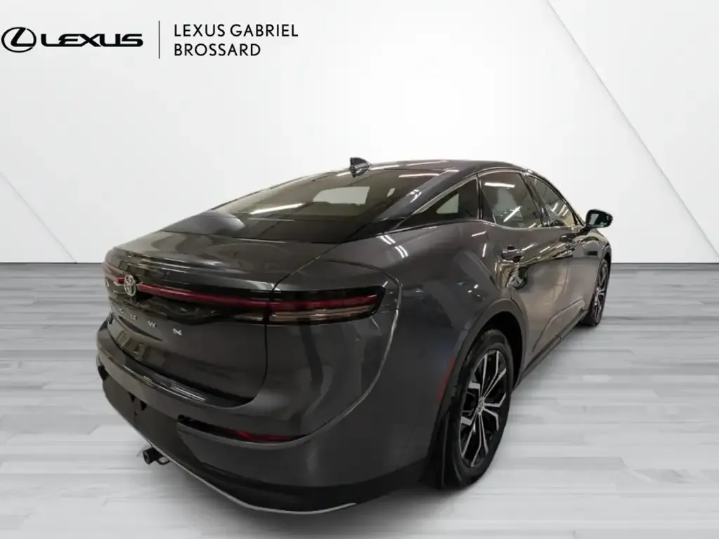 Toyota Crown 2023 photo 4