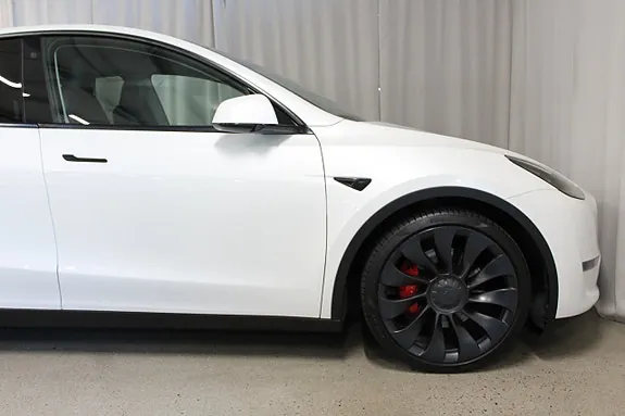 Tesla Model Y 2022 photo 3