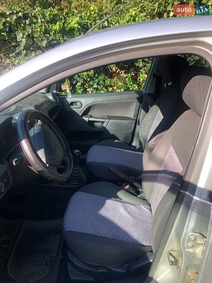 Ford Fiesta 2006 photo 5