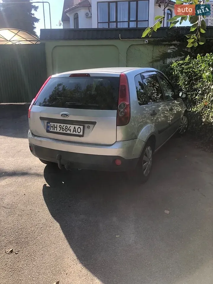 Ford Fiesta 2006 photo 3
