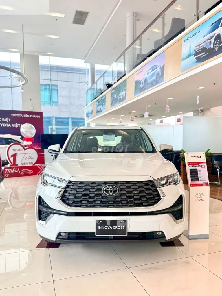 Toyota Innova Cross 2026 photo 2