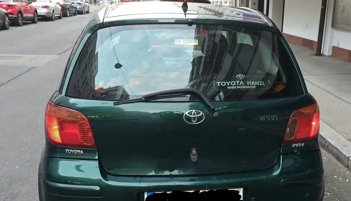 Toyota Yaris 2003 photo 3