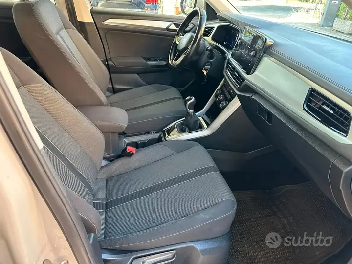 Volkswagen T-Roc 2023 photo 5